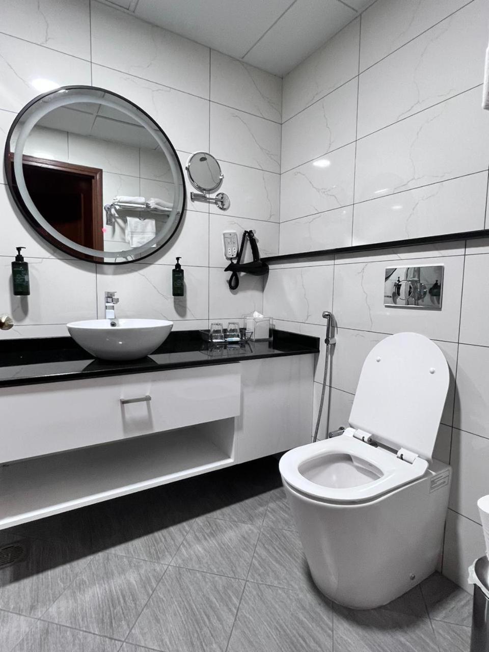 Howard Johnson Bur Dubaj Exteriér fotografie